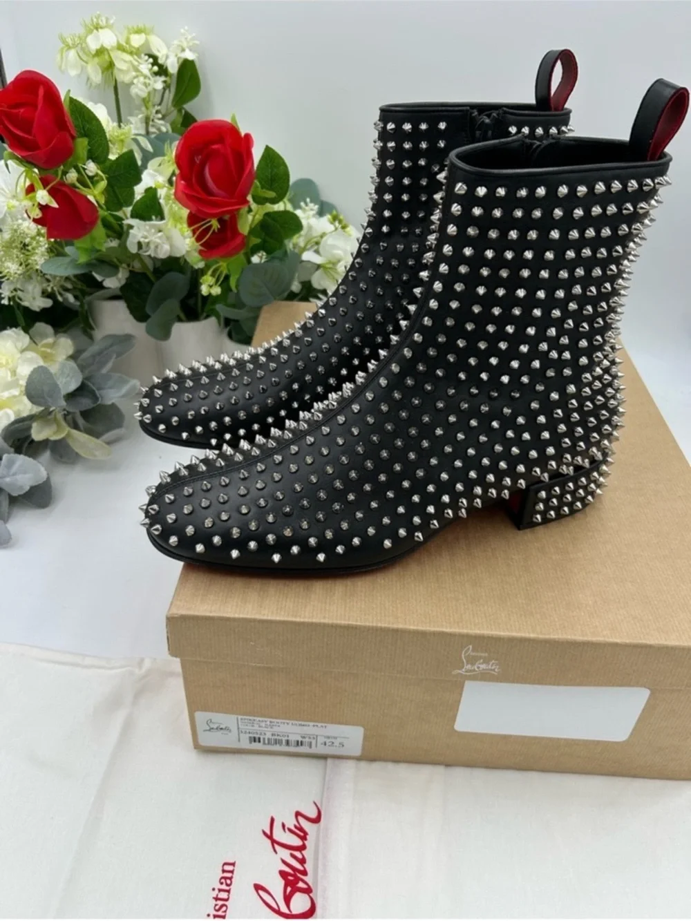 Men’s Christian Louboutin SPIKEASY studded leather ankle boots size 42.5